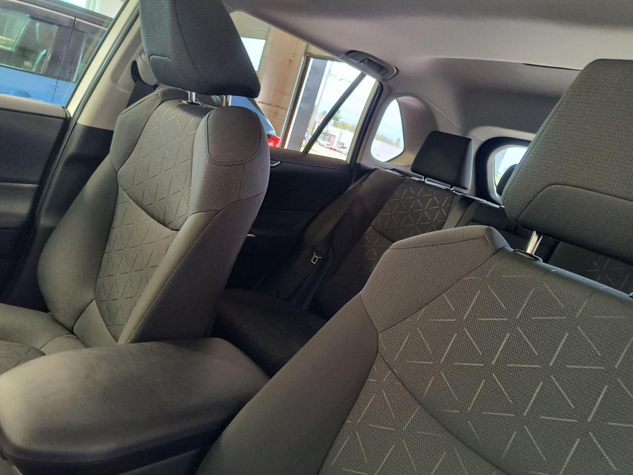 2022 Toyota RAV4 XLE Photo