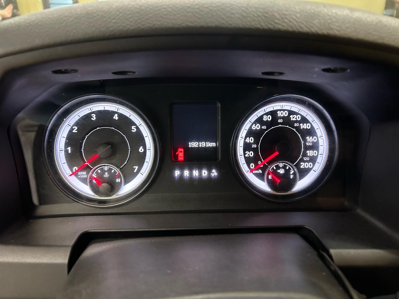 2014 RAM 1500 ST - Photo #9