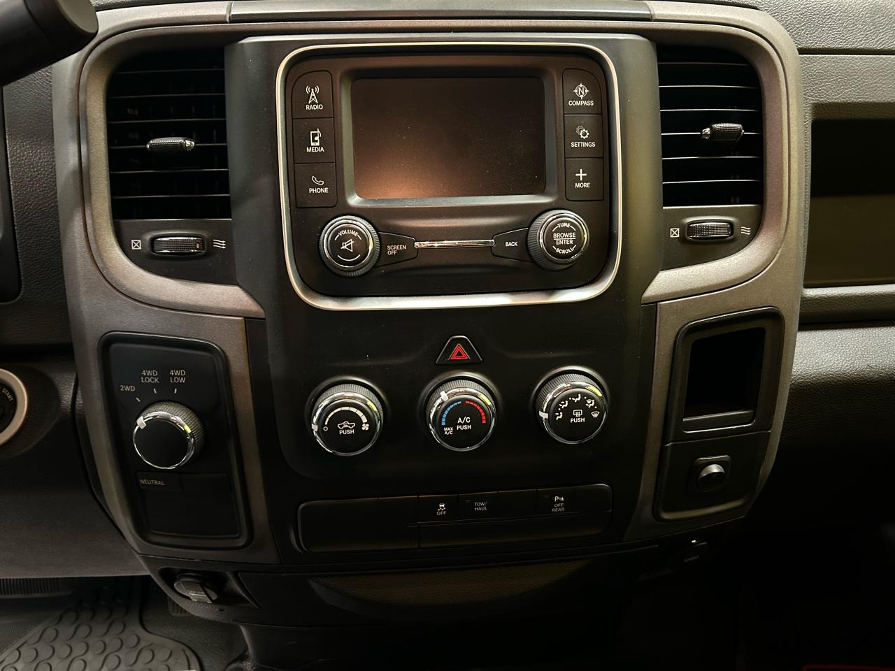 2014 RAM 1500 ST - Photo #11