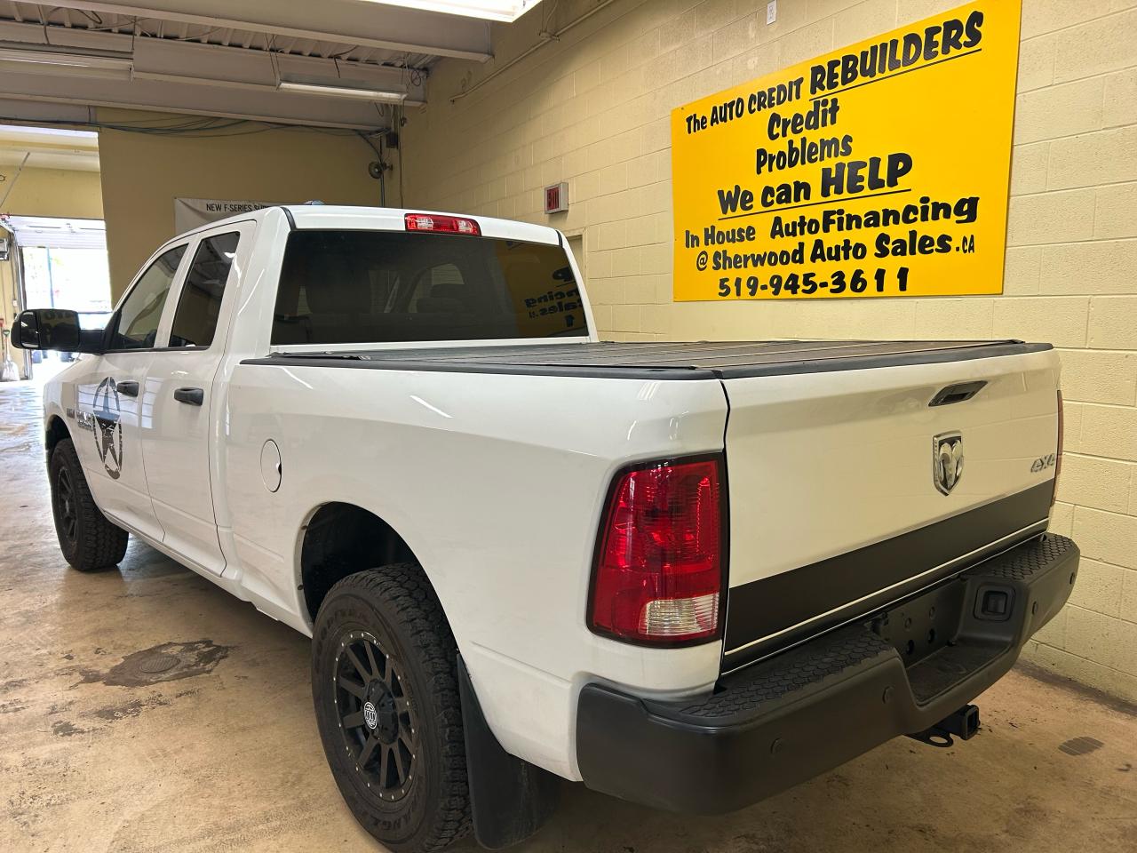 2014 RAM 1500 ST - Photo #4