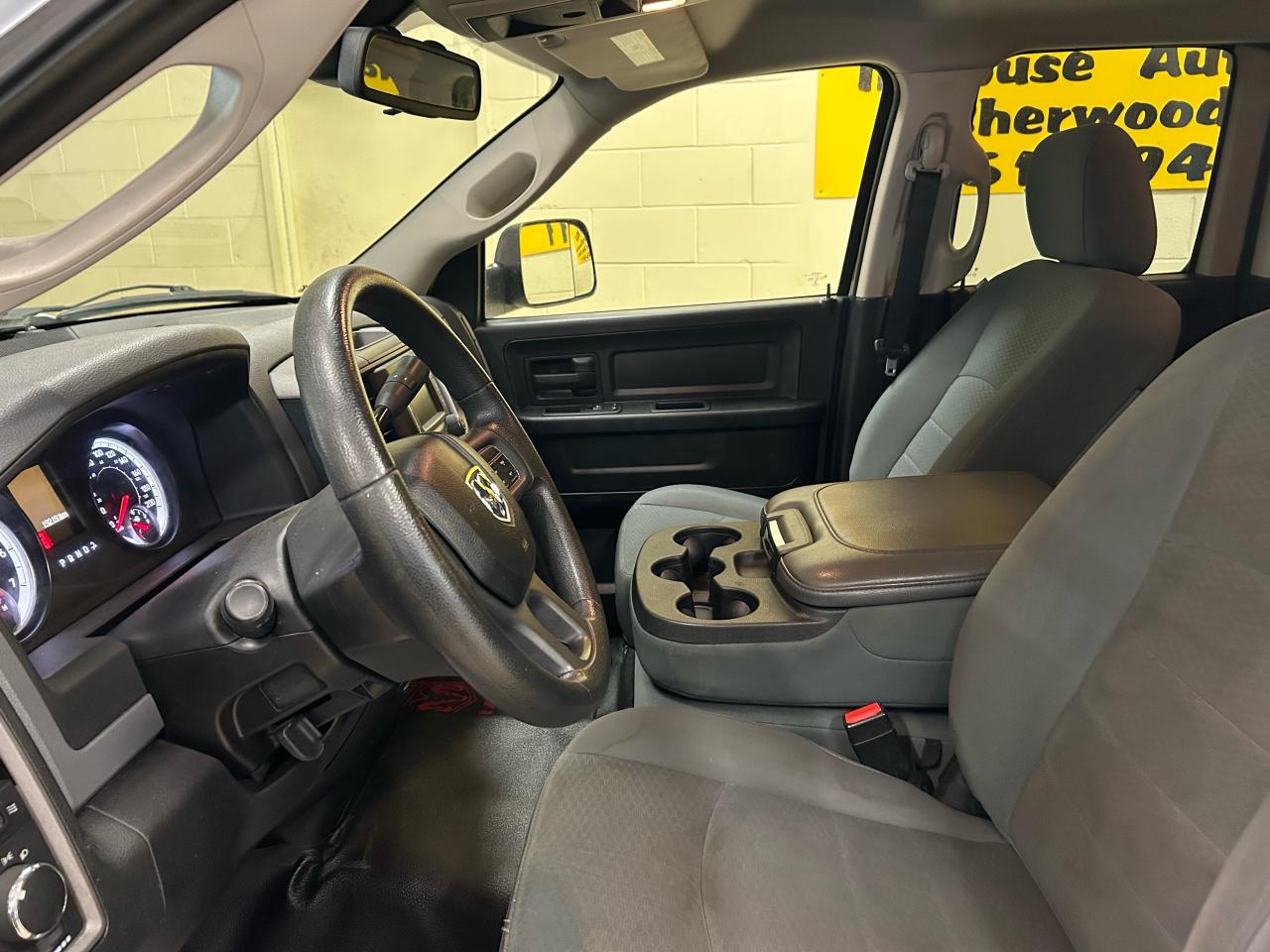 2014 RAM 1500 ST - Photo #8