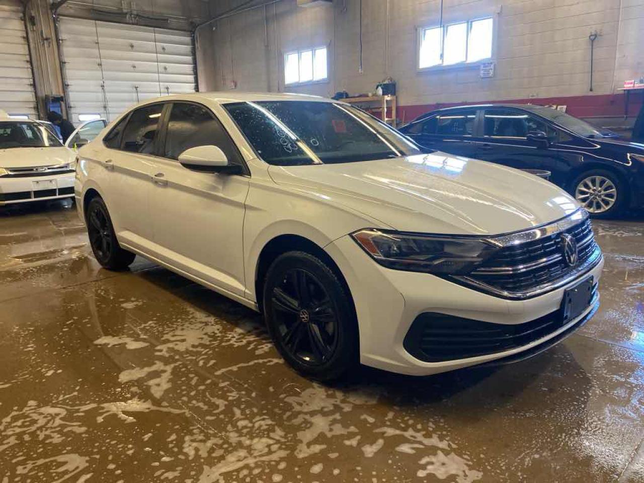 2023 Volkswagen Jetta SE - Photo #3