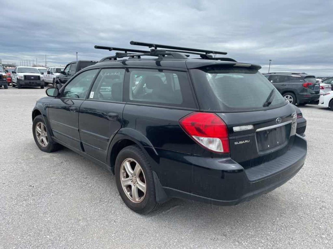 2009 Subaru Outback  - Photo #6