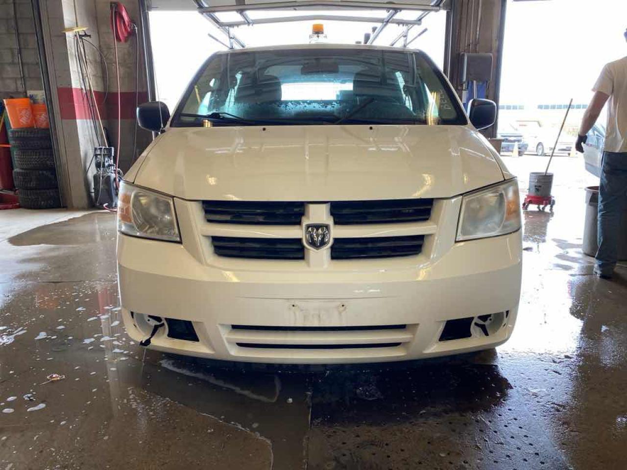 2010 Dodge Grand Caravan C. V - Photo #2