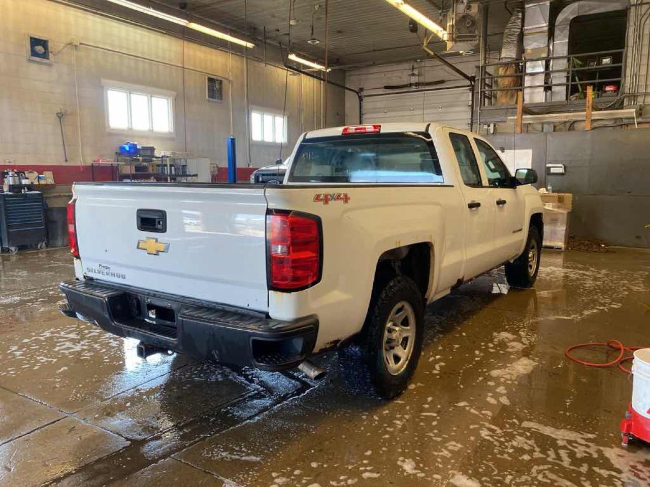 2014 Chevrolet Silverado 1500  - Photo #4