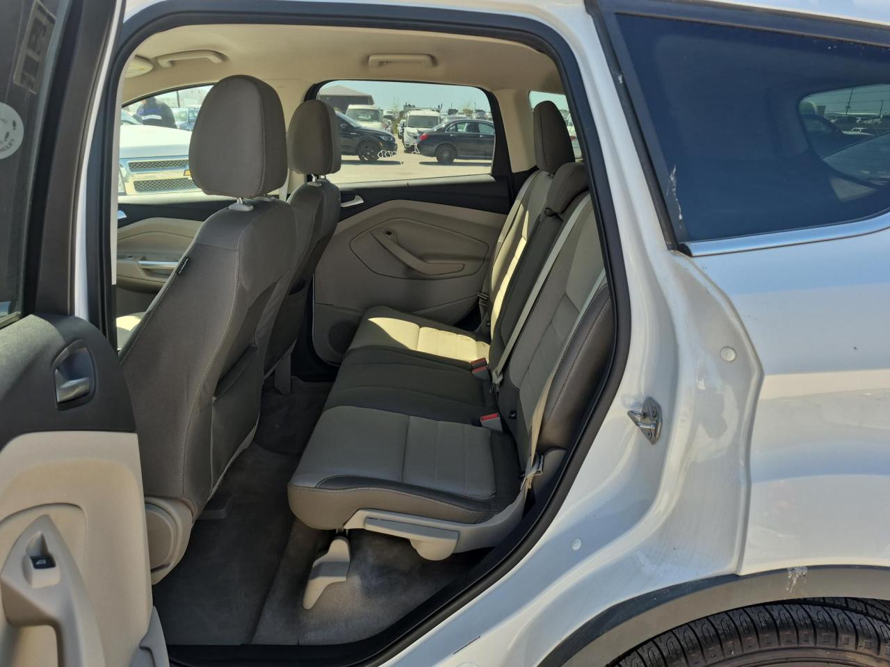 2016 Ford Escape SE - Photo #12