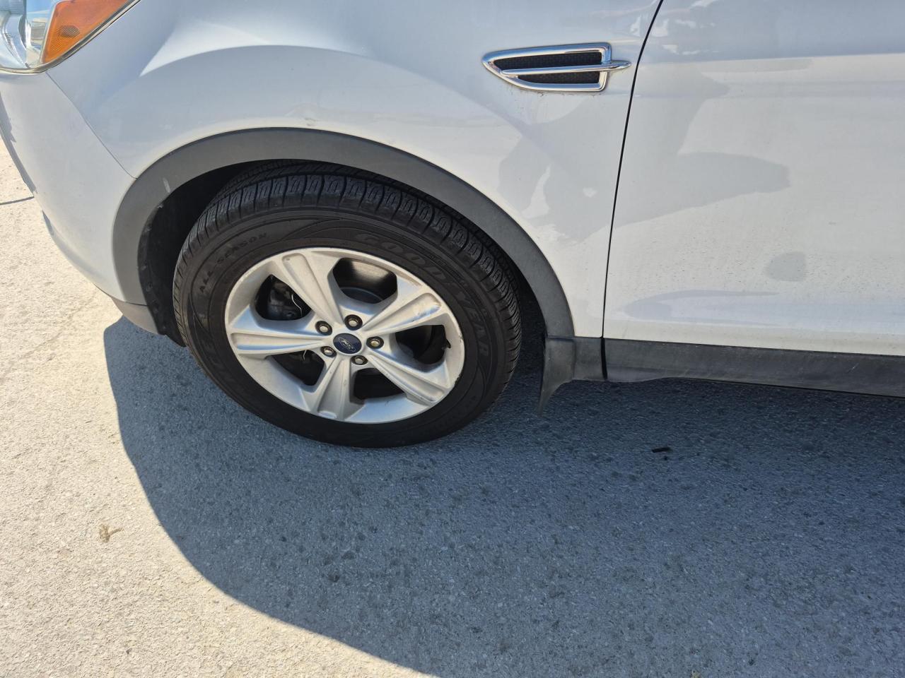 2016 Ford Escape SE - Photo #17