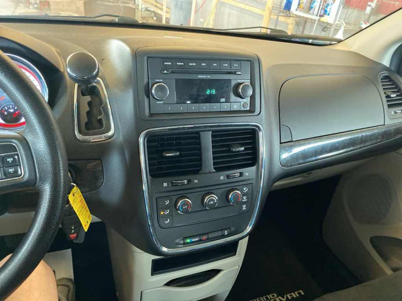 2011 Dodge Grand Caravan Expr - Photo #10