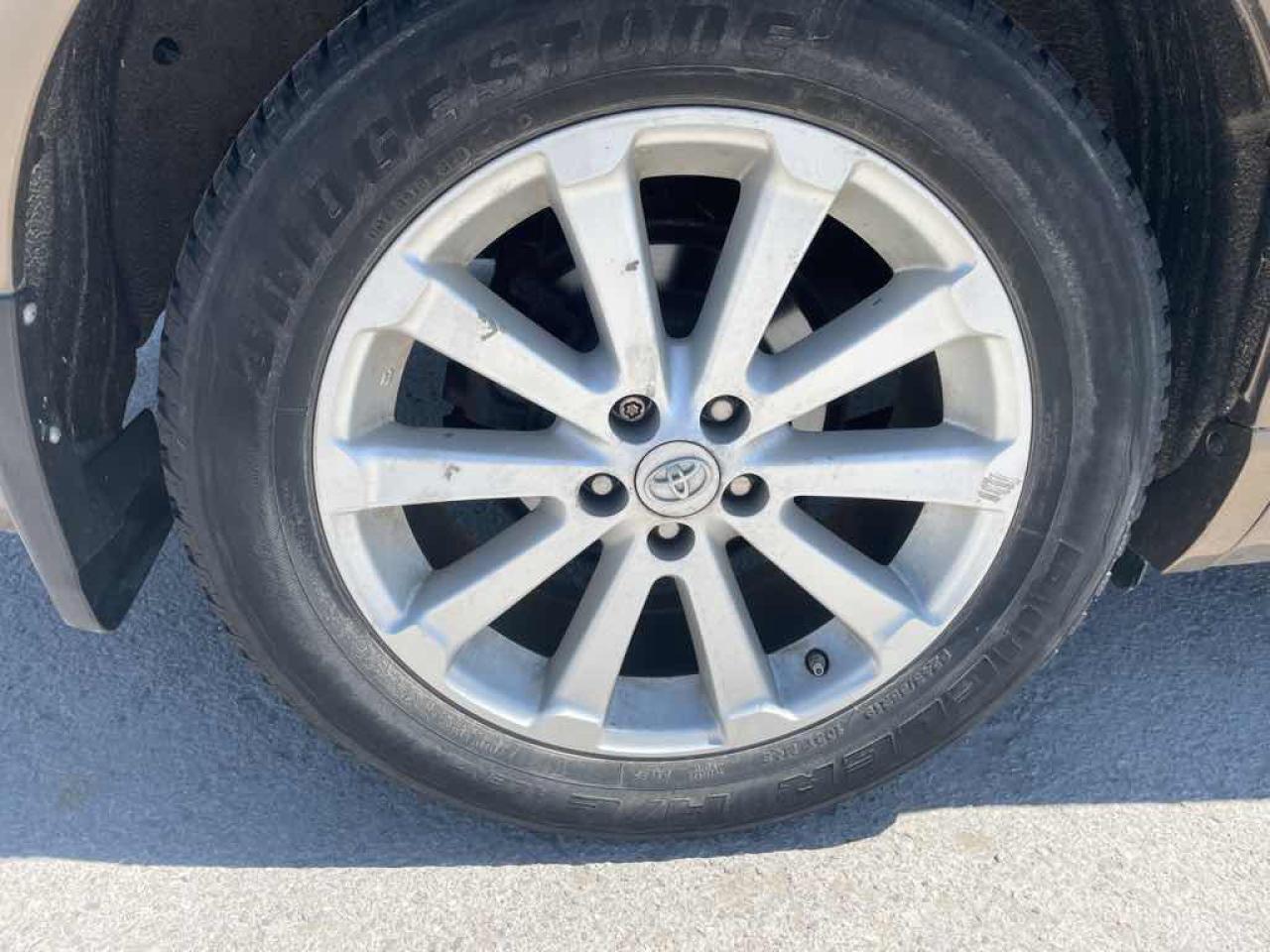 2011 Toyota Venza  - Photo #21
