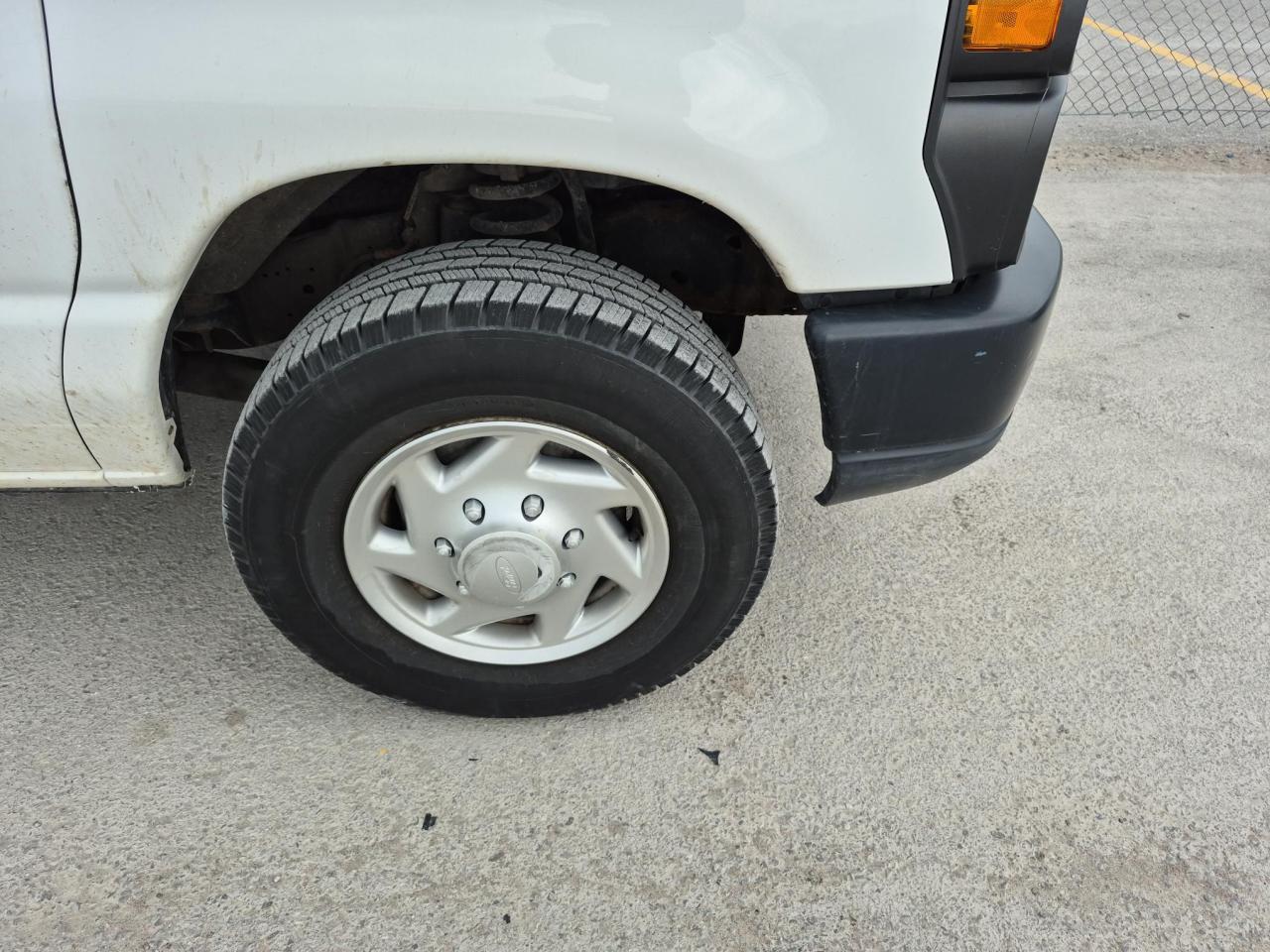 2011 Ford E-250 Econoline - Photo #14