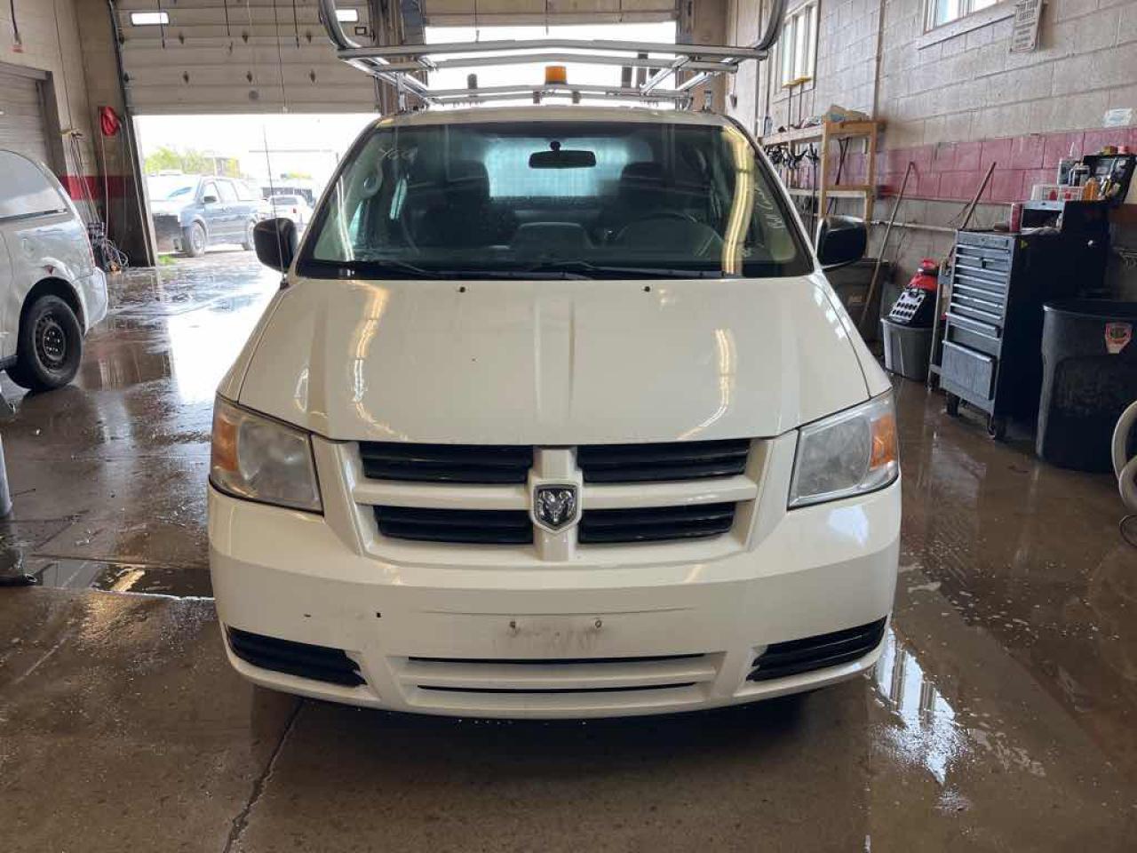 2010 Dodge Grand Caravan C. V - Photo #2