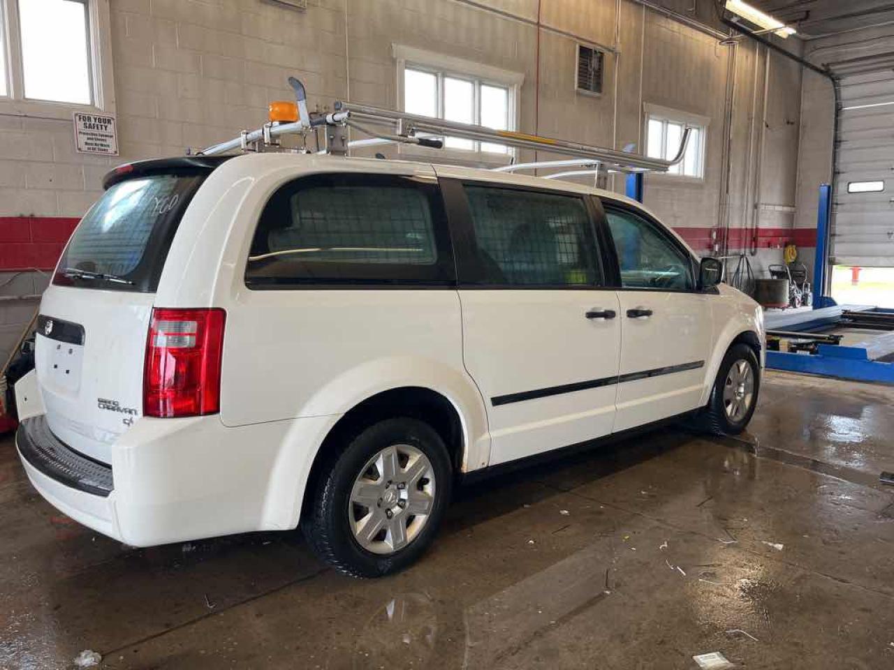 2010 Dodge Grand Caravan C. V - Photo #4