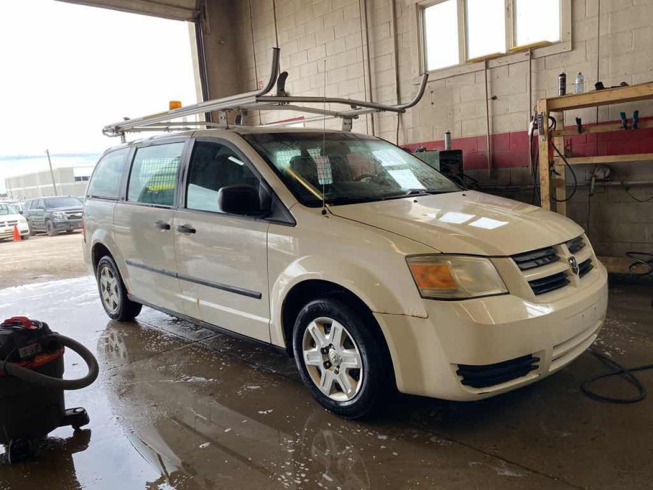 2010 Dodge Grand Caravan C. V - Photo #3