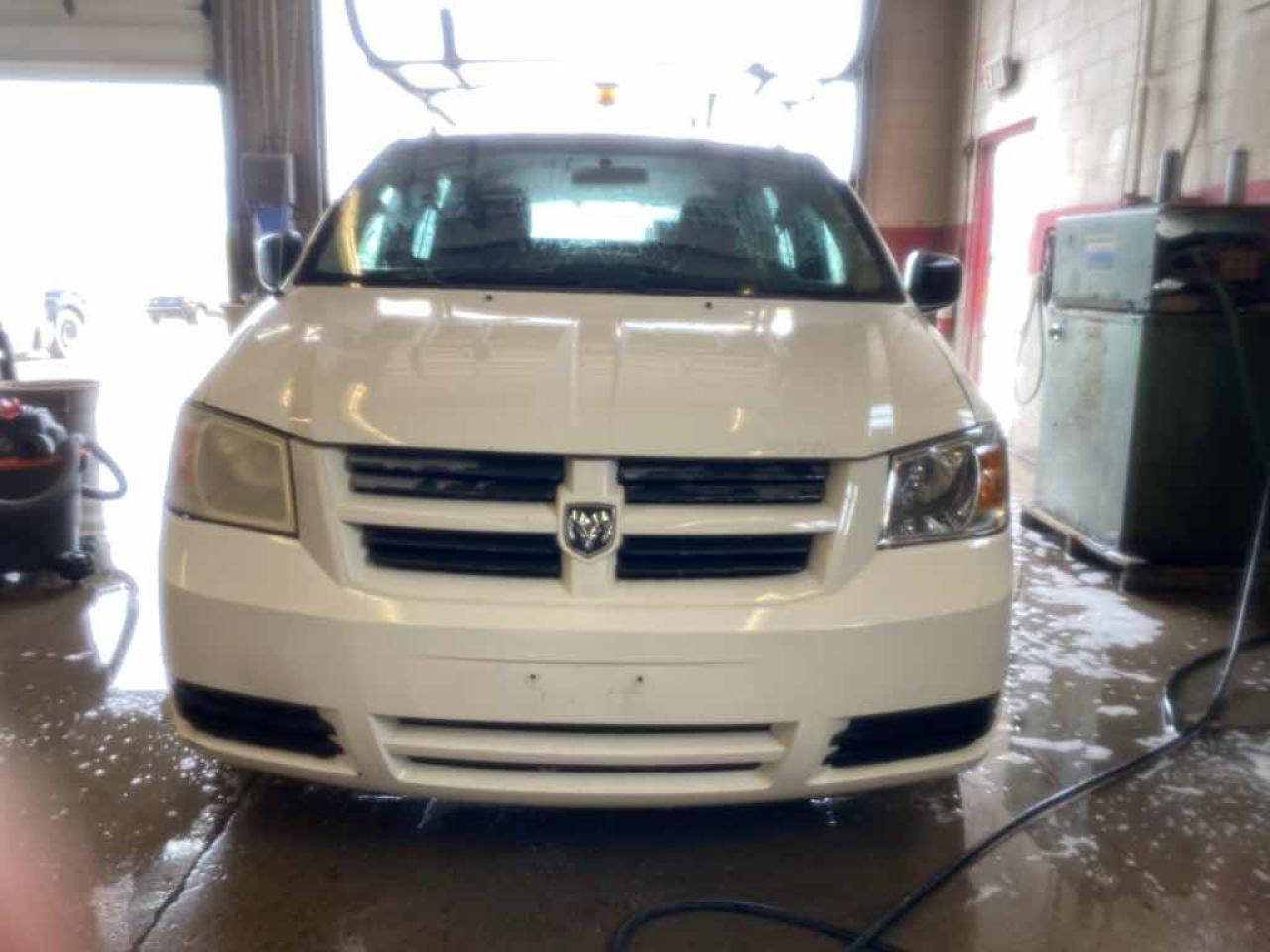 2010 Dodge Grand Caravan C. V - Photo #2