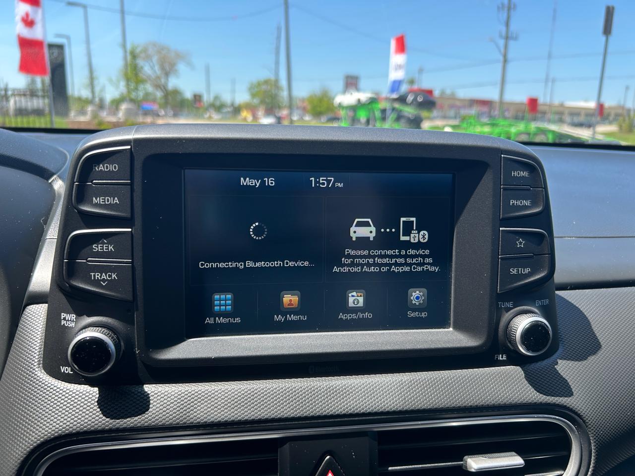 2019 Hyundai KONA 2.0L FWD w/Two-Tone Roof - Photo #14