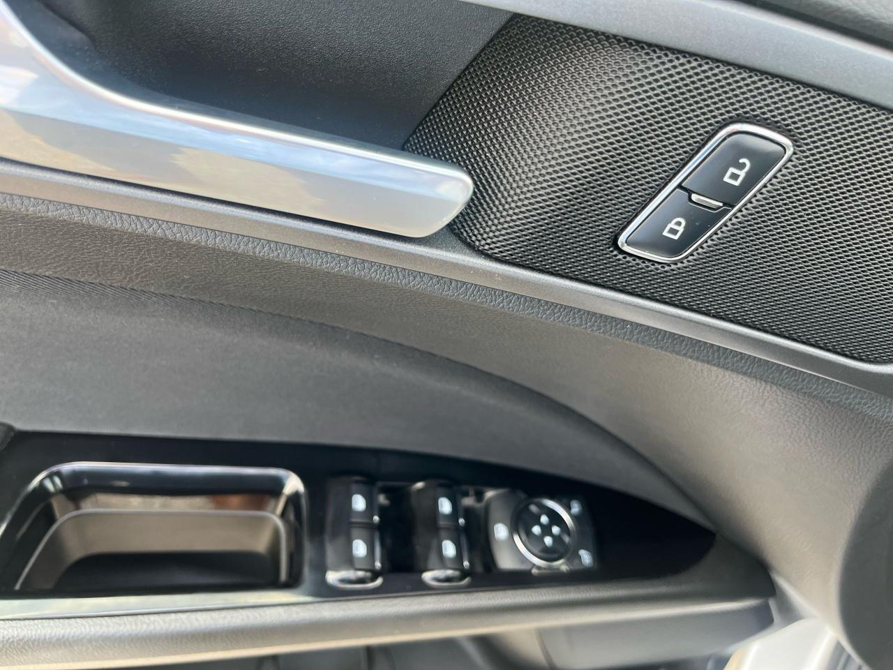 2014 Ford Fusion SE - Photo #15