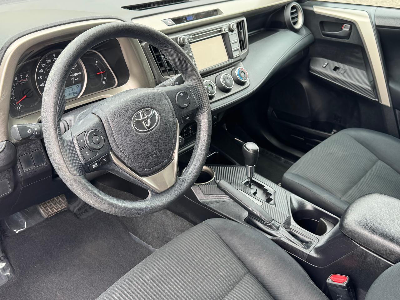 2015 Toyota RAV4 LE **MICHELIN DEFENDER TIRES**SUPER CLEAN** - Photo #20