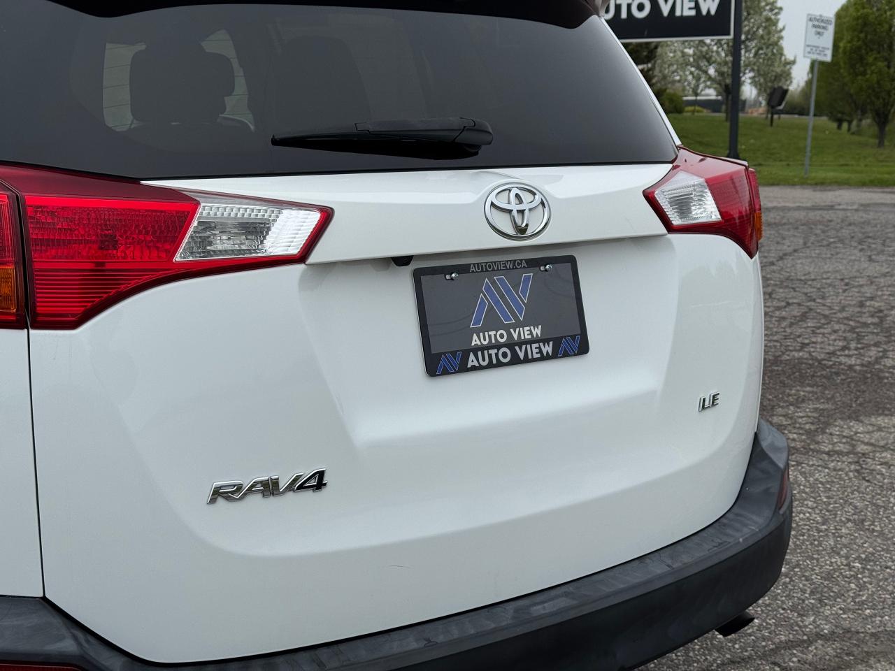 2015 Toyota RAV4 LE **MICHELIN DEFENDER TIRES**SUPER CLEAN** - Photo #13