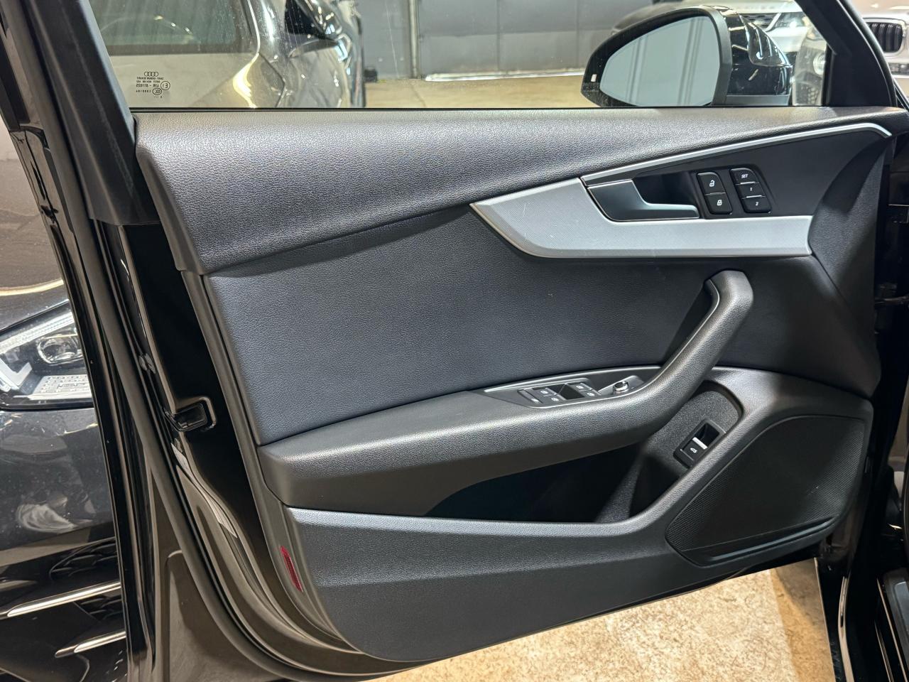 2017 Audi A4 NAV|BACKUP|CARPLAY|PRE SENSE|SUNROOF| - Photo #12