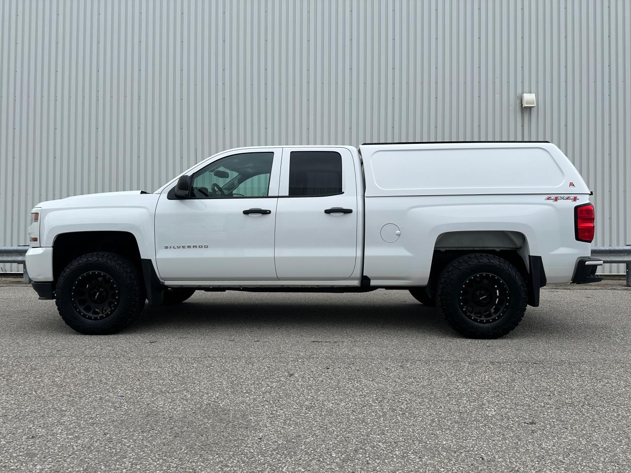 Used 2016 Chevrolet Silverado 1500 4WD Double Cab 6.5 Ft Box for sale in Mississauga, ON
