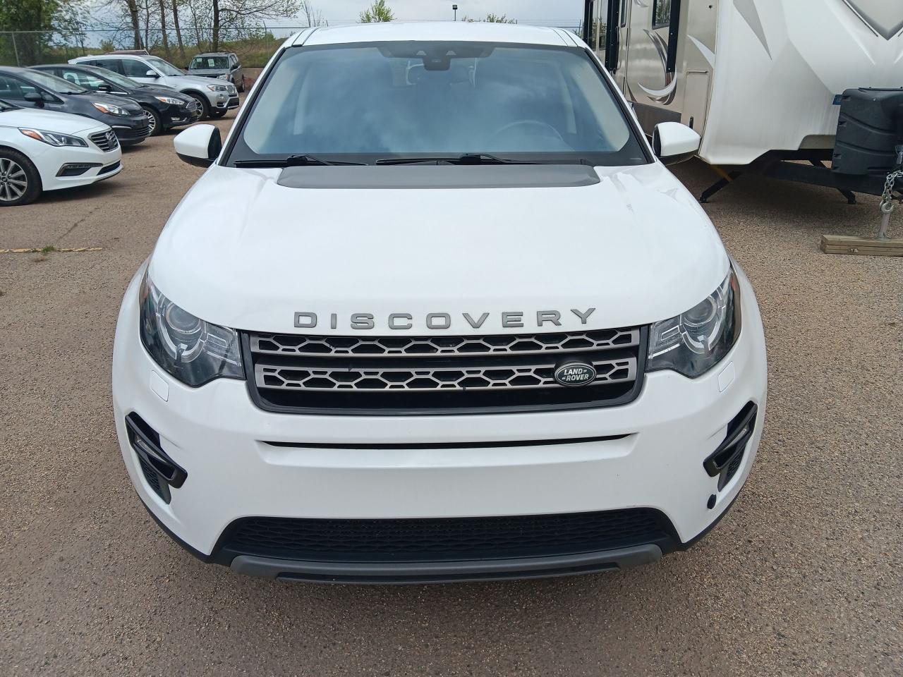 2017 Land Rover Discovery Sport AWD, Leather, Nav, BU Cam, Htd Steering & Seats, - Photo #2