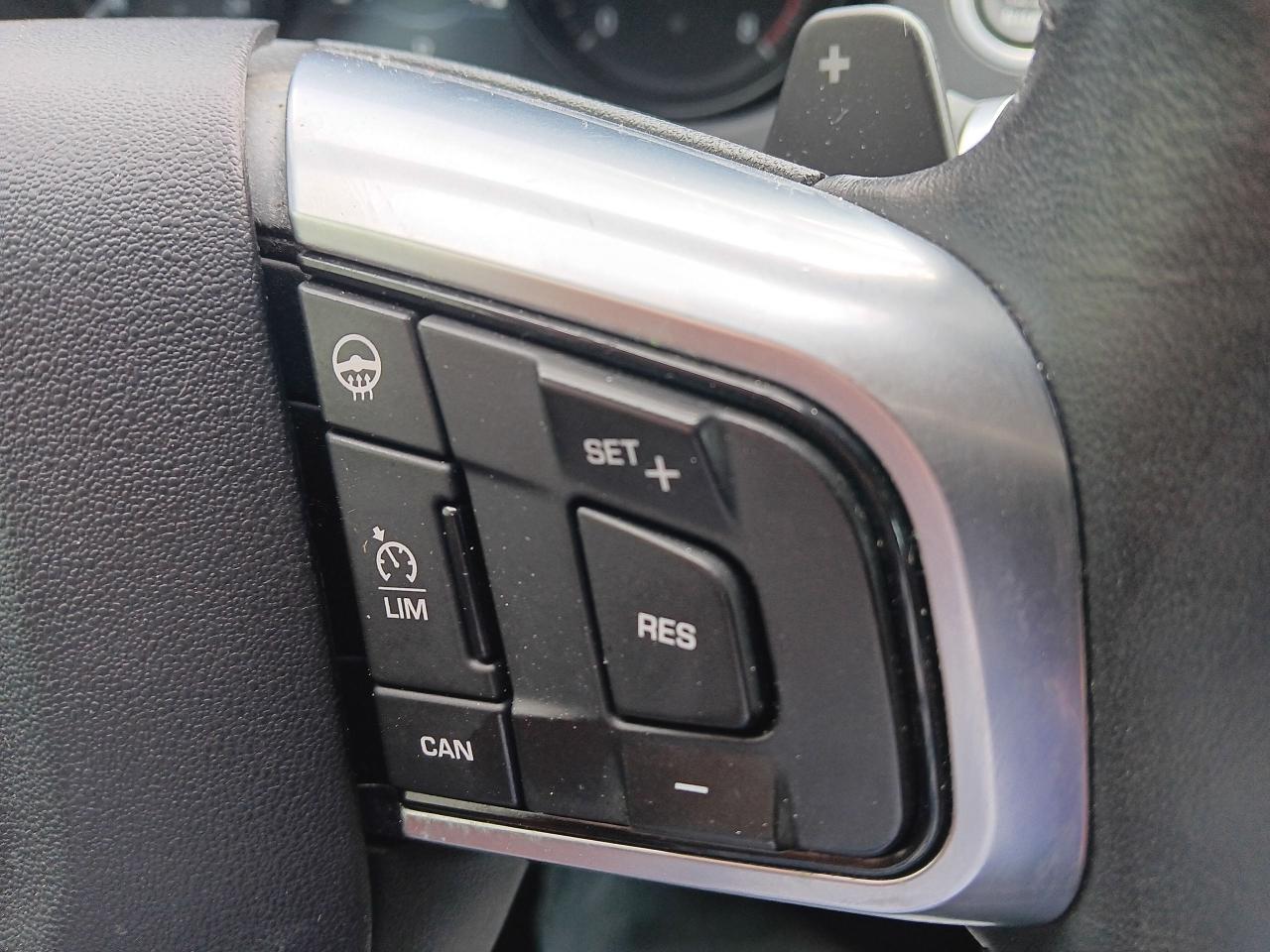 2017 Land Rover Discovery Sport AWD, Leather, Nav, BU Cam, Htd Steering & Seats, - Photo #13