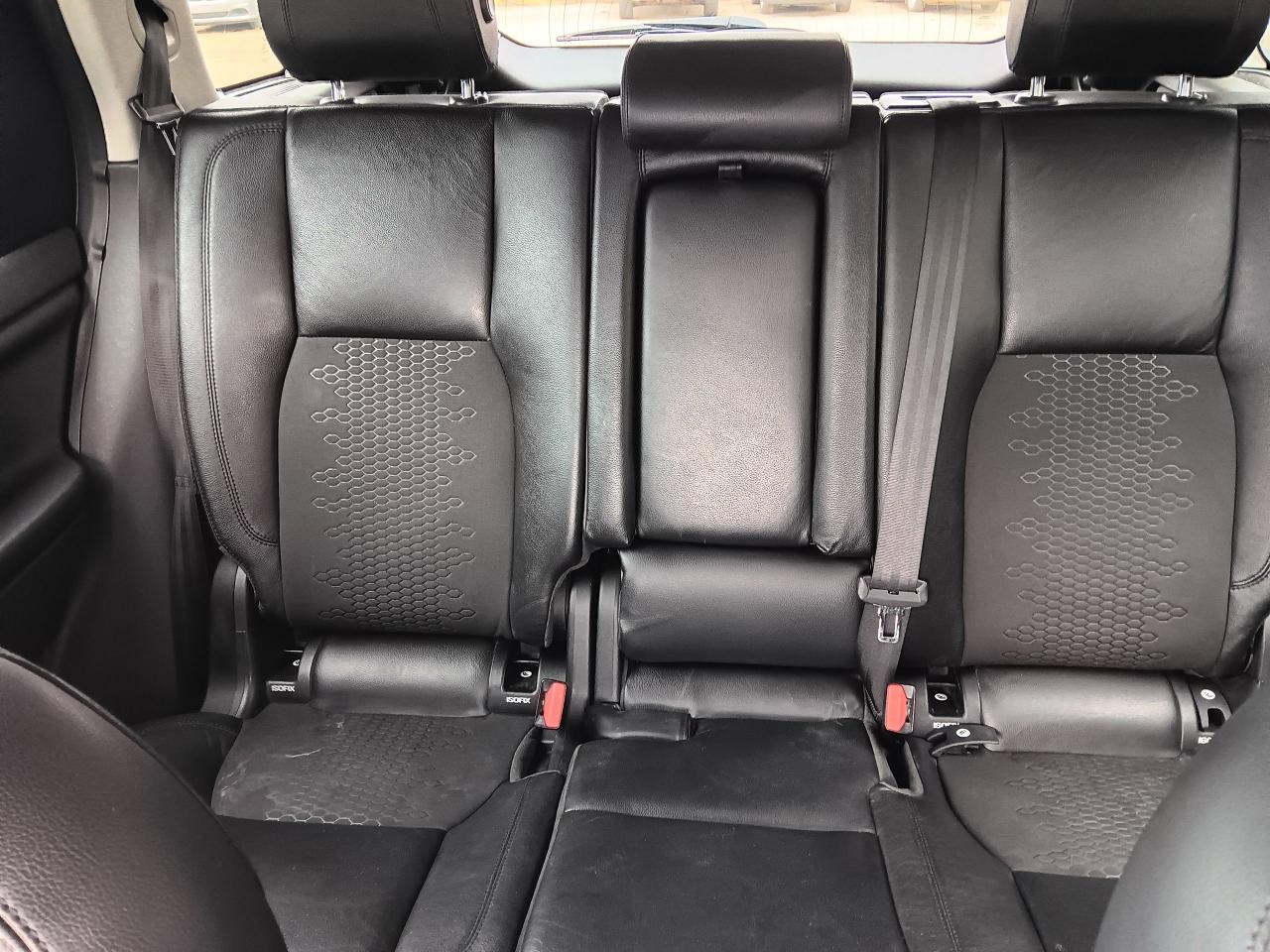 2017 Land Rover Discovery Sport AWD, Leather, Nav, BU Cam, Htd Steering & Seats, - Photo #17
