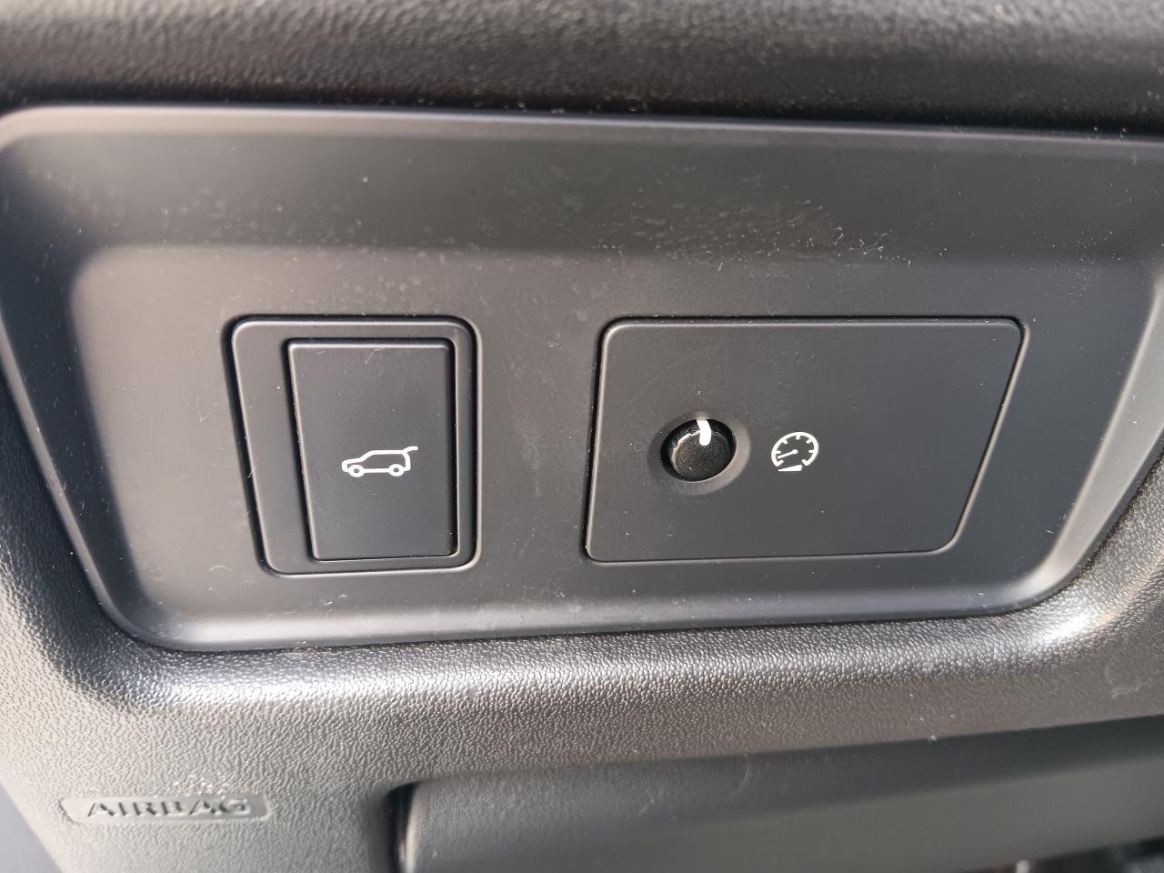2017 Land Rover Discovery Sport AWD, Leather, Nav, BU Cam, Htd Steering & Seats, - Photo #21