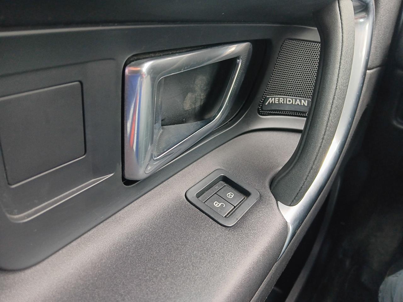 2017 Land Rover Discovery Sport AWD, Leather, Nav, BU Cam, Htd Steering & Seats, - Photo #22