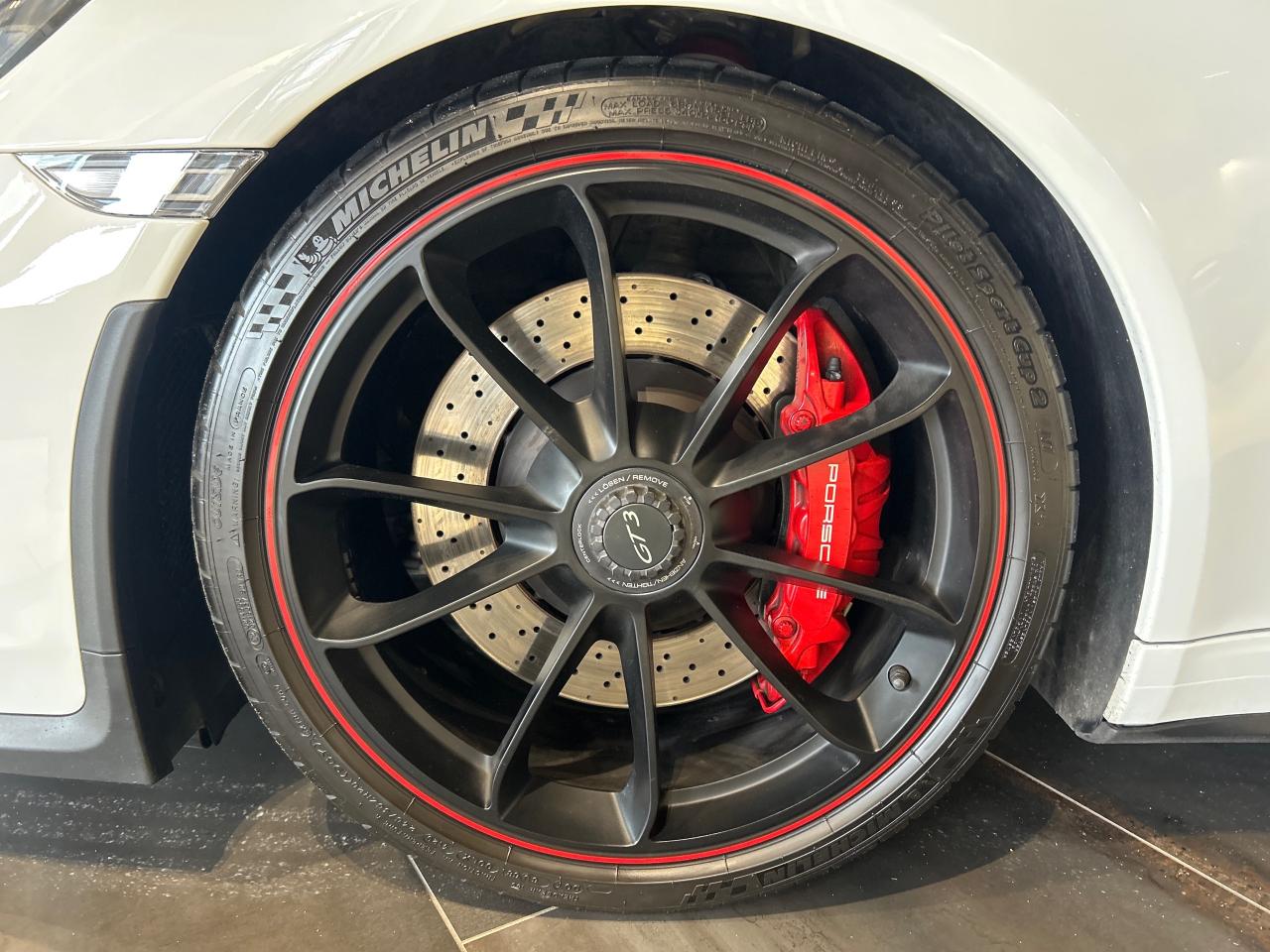 2018 Porsche 911 GT3 w/ PDK Photo