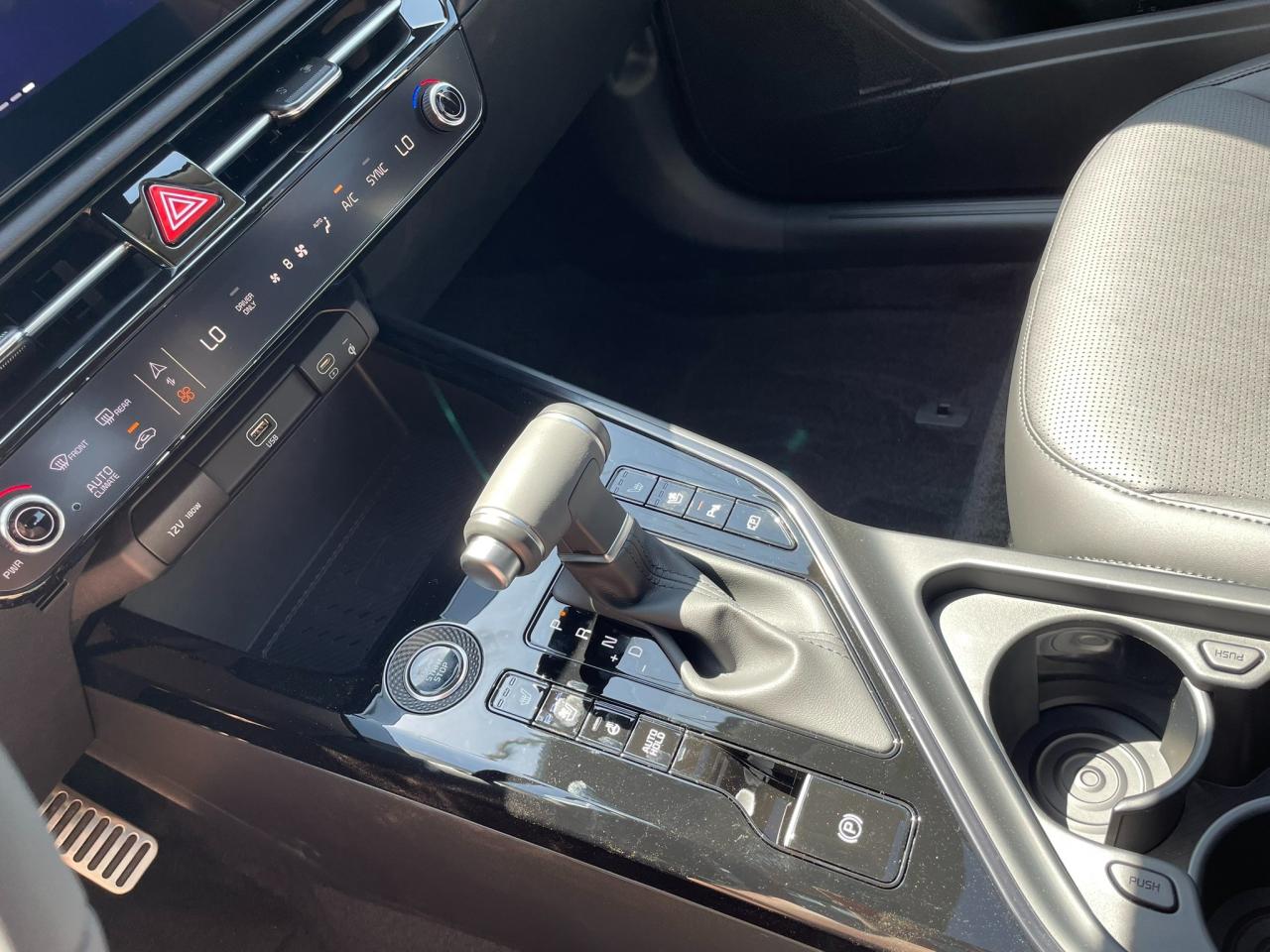 2025 Kia NIRO SX Photo