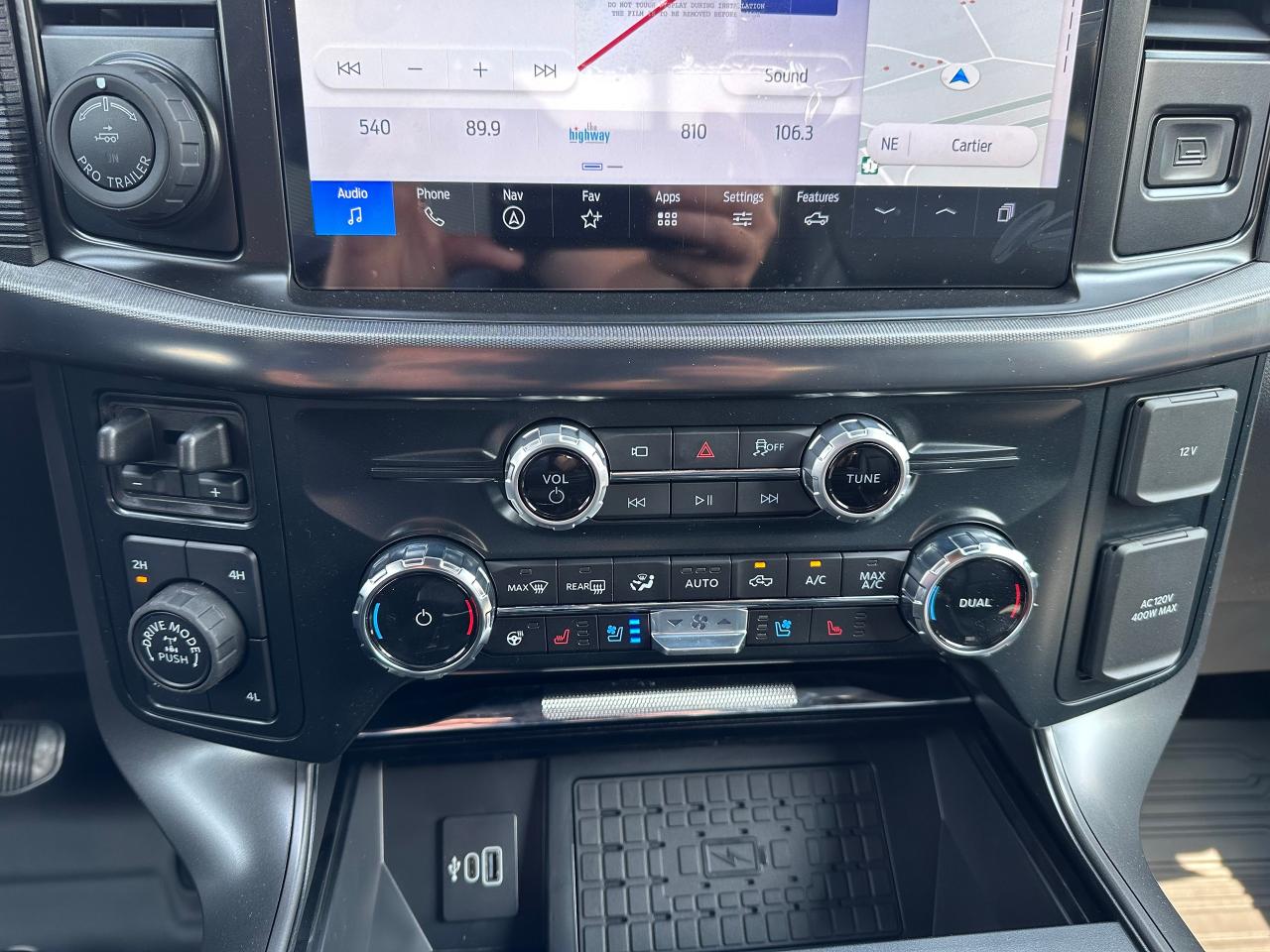 2025 Ford F-150 Lariat 4WD SuperCrew 6.5' Box Photo5