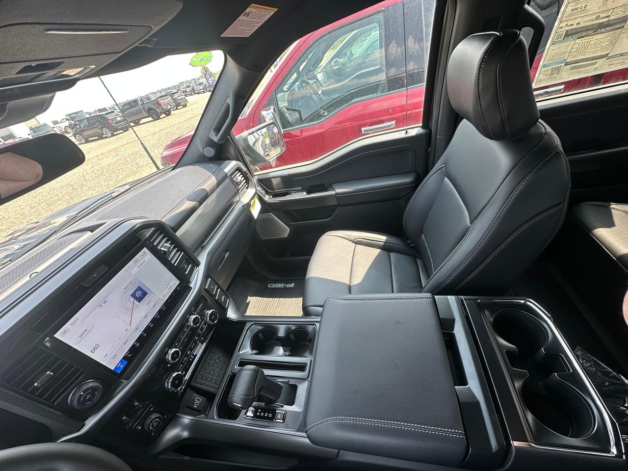 2025 Ford F-150 Lariat 4WD SuperCrew 6.5' Box Photo5