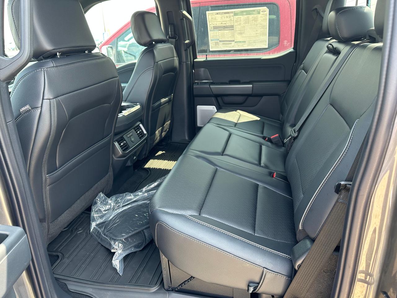2025 Ford F-150 Lariat 4WD SuperCrew 6.5' Box Photo5