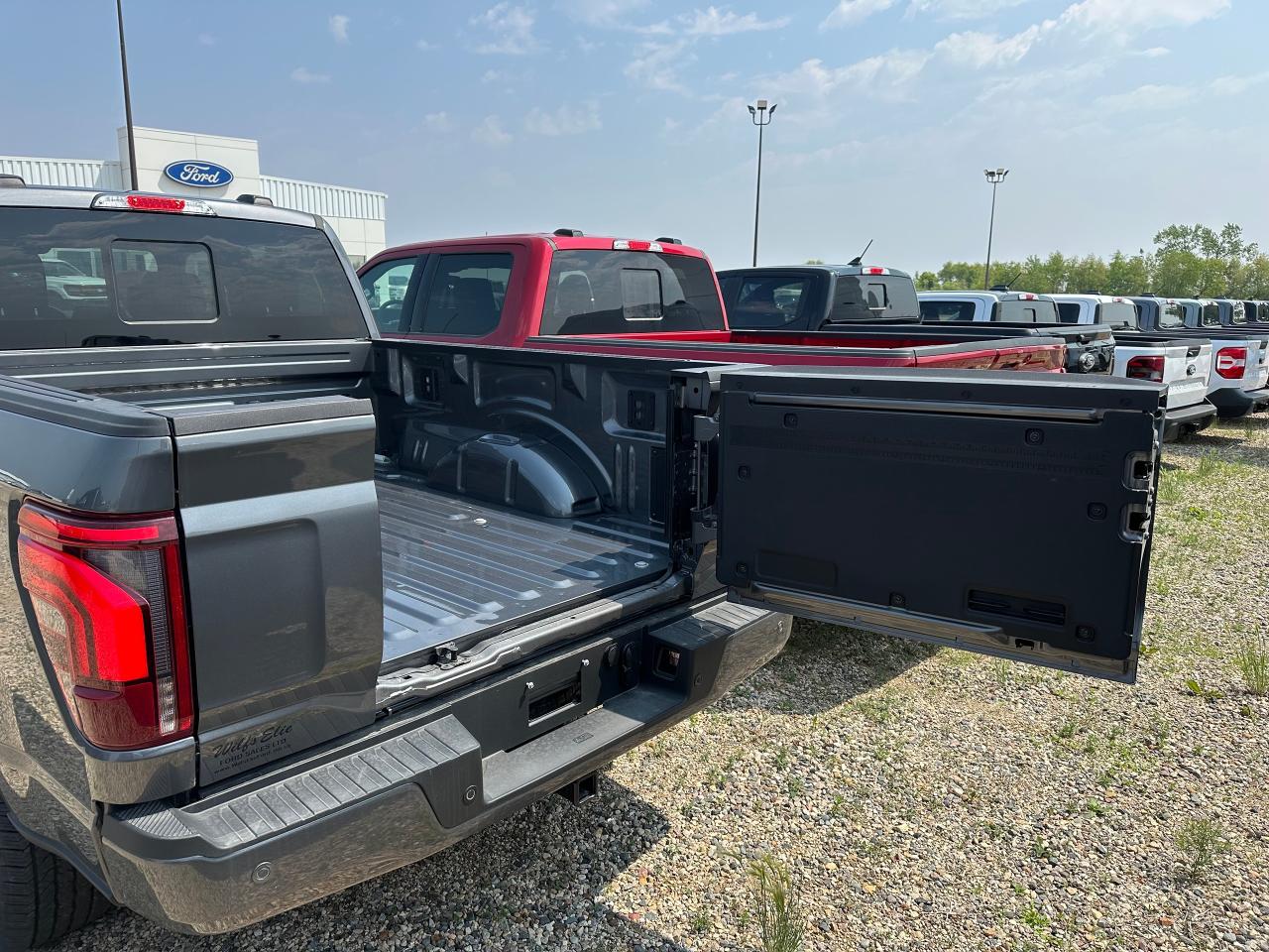 2025 Ford F-150 Lariat 4WD SuperCrew 6.5' Box Photo5