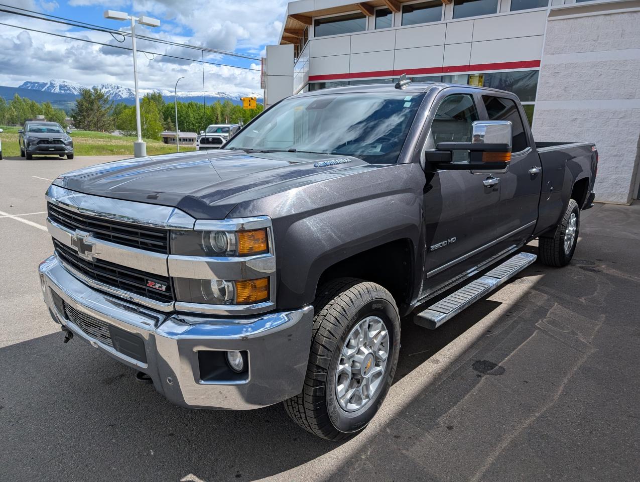 2016 Chevrolet Silverado 3500HD LTZ Photo2