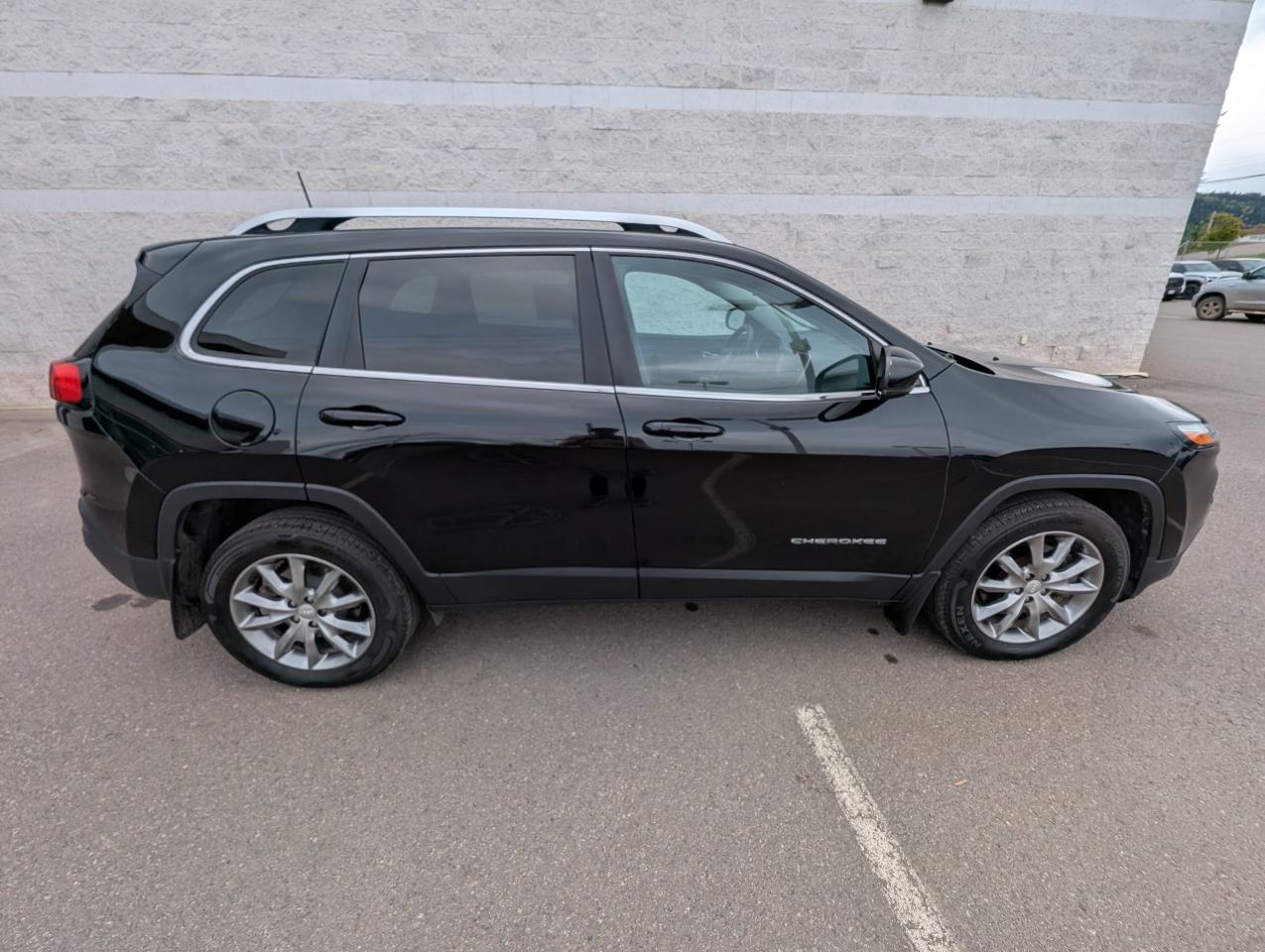 2017 Jeep Cherokee Limited Photo