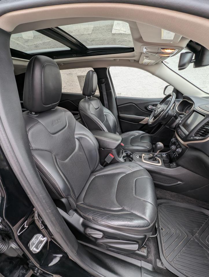 2017 Jeep Cherokee Limited Photo