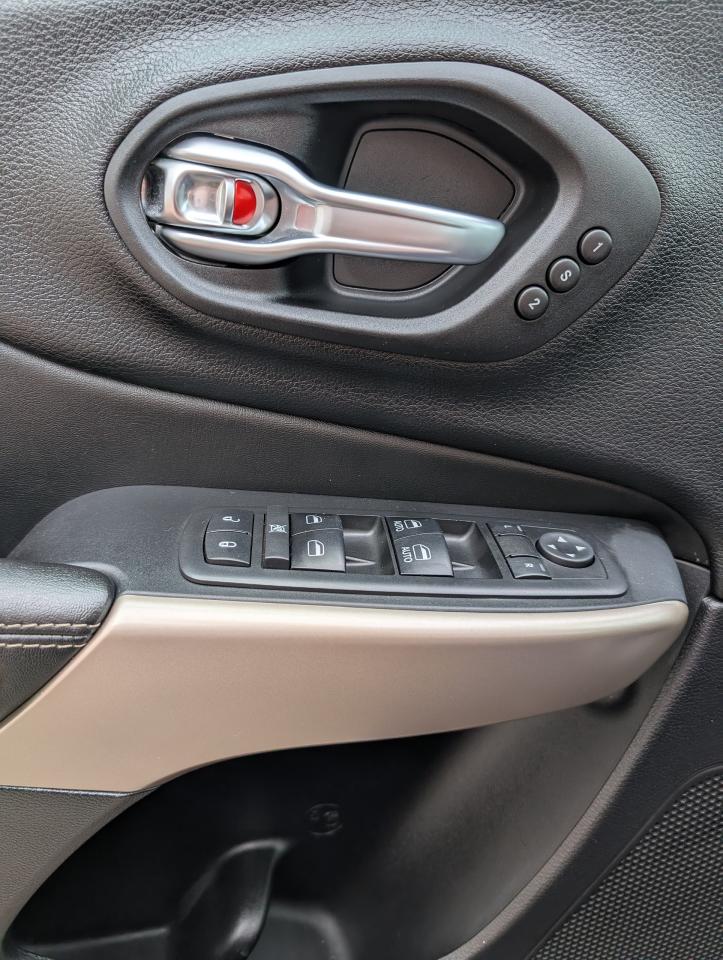 2017 Jeep Cherokee Limited Photo
