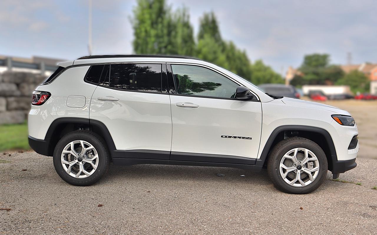2025 Jeep Compass NORTH 4X4 Photo3