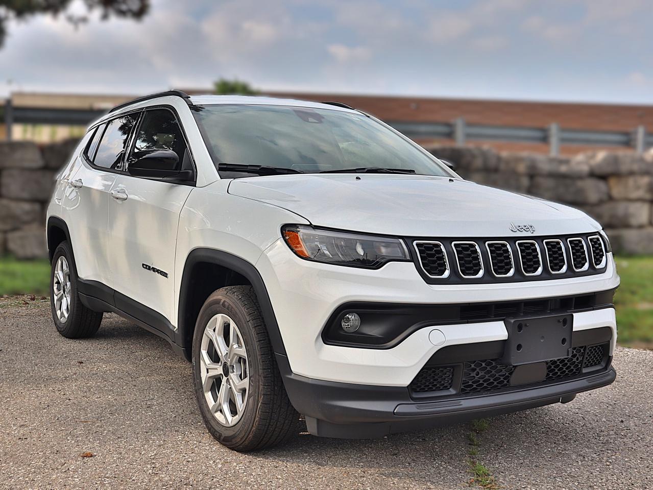 2025 Jeep Compass NORTH 4X4 Photo2