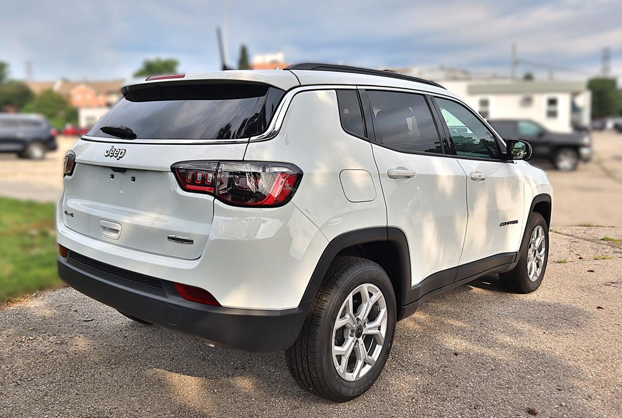 2025 Jeep Compass NORTH 4X4 Photo4