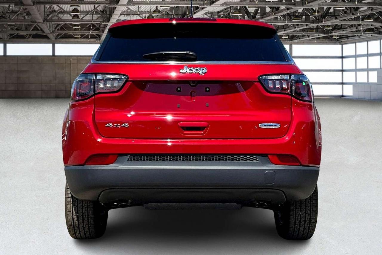2025 Jeep Compass NORTH 4X4 | Pwr Liftgate " 10.1" Touchscreen | Nav Photo