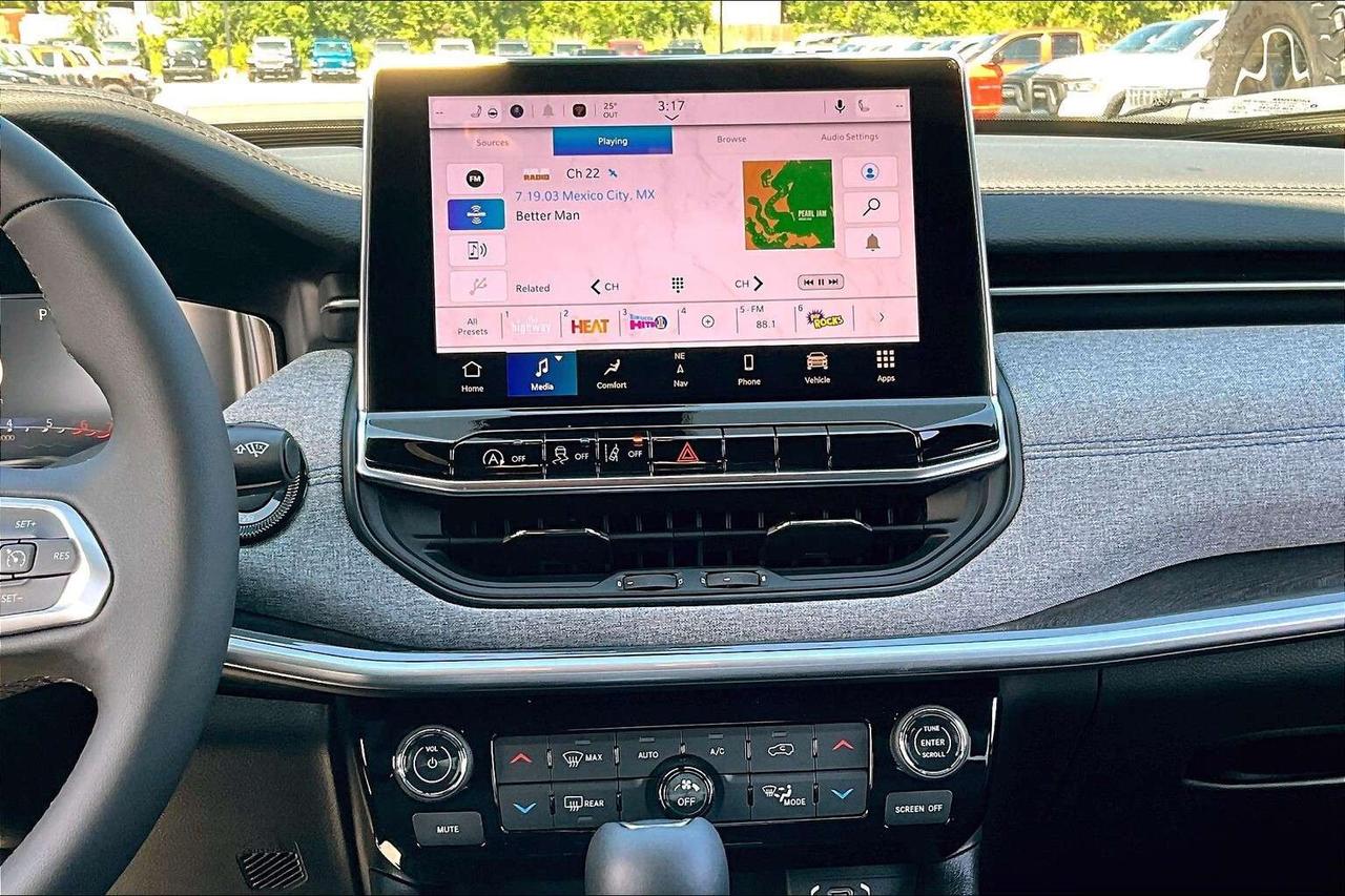 2025 Jeep Compass NORTH 4X4 | Pwr Liftgate " 10.1" Touchscreen | Nav Photo