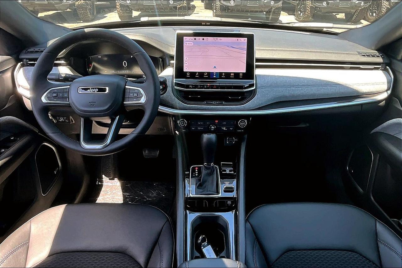 2025 Jeep Compass NORTH 4X4 | Sun Sound & Conv Grp | 4x4 Photo