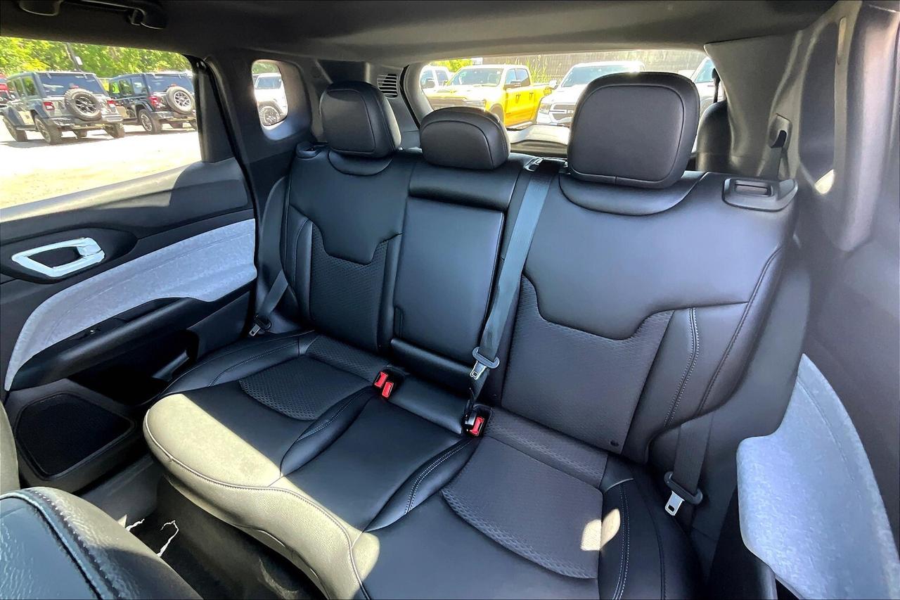 2025 Jeep Compass NORTH 4X4 | Sun Sound & Conv Grp | 4x4 Photo