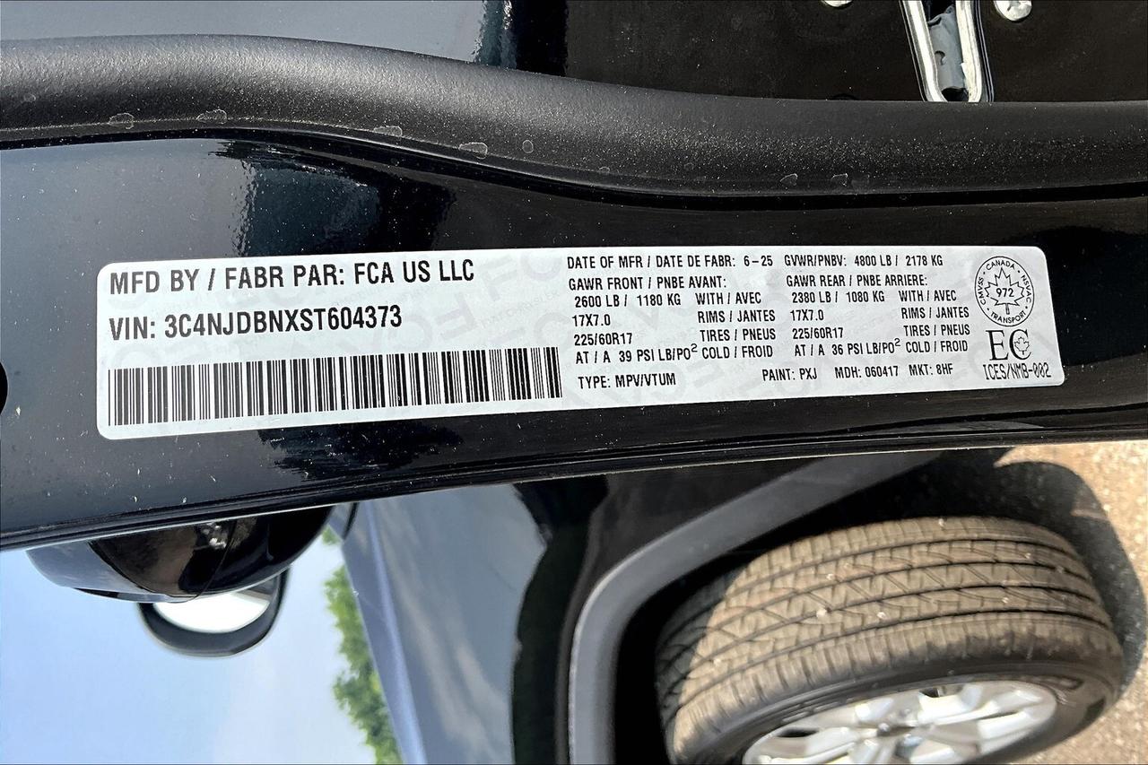 2025 Jeep Compass NORTH 4X4 | PWR LIFTGATE | 10.1 INCH SCREEN + NAV Photo