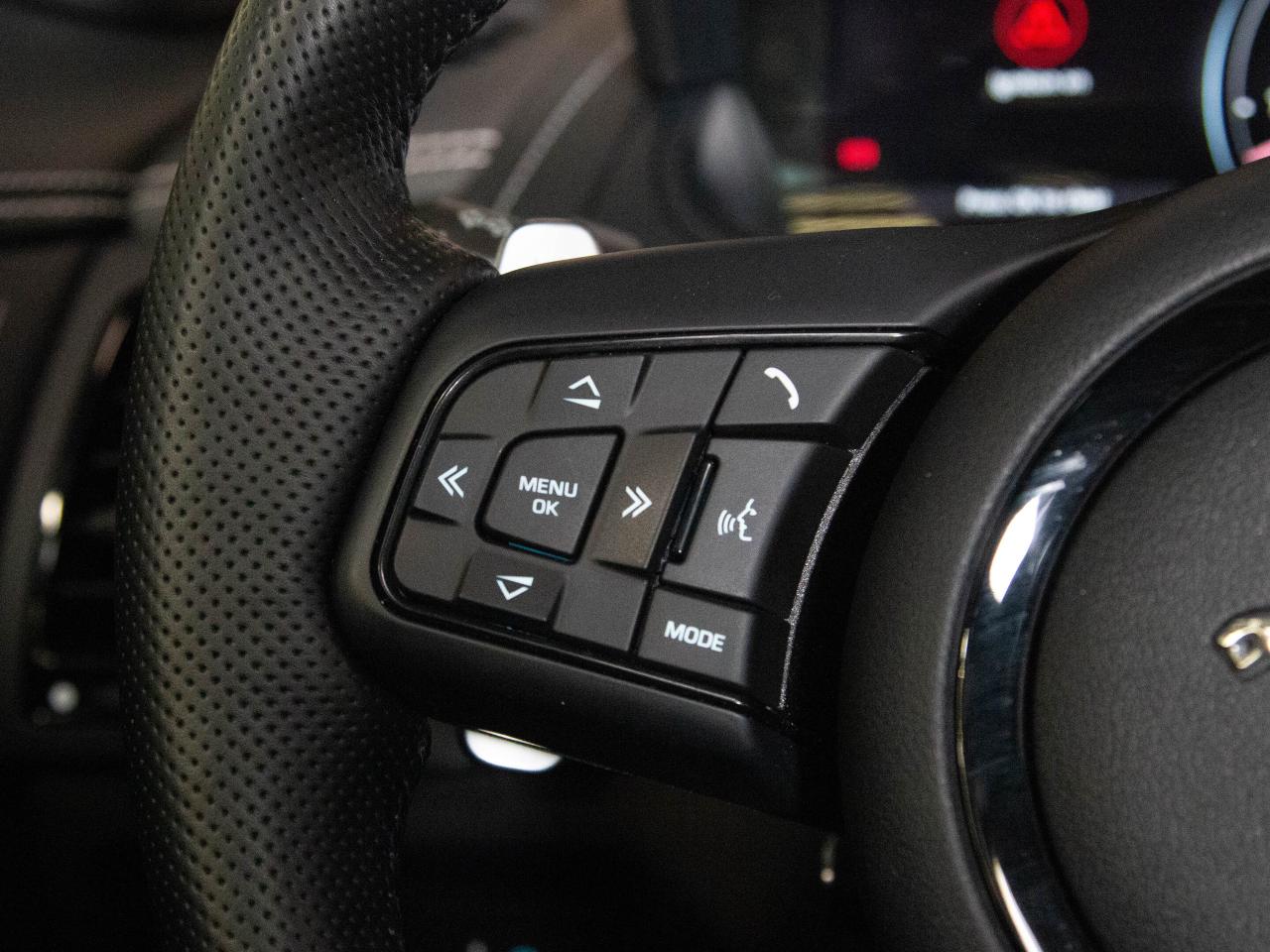 2022 Jaguar F-Type P575 R | COUPE | AWD | MERIDIAN | 20" RIM | PANO Photo