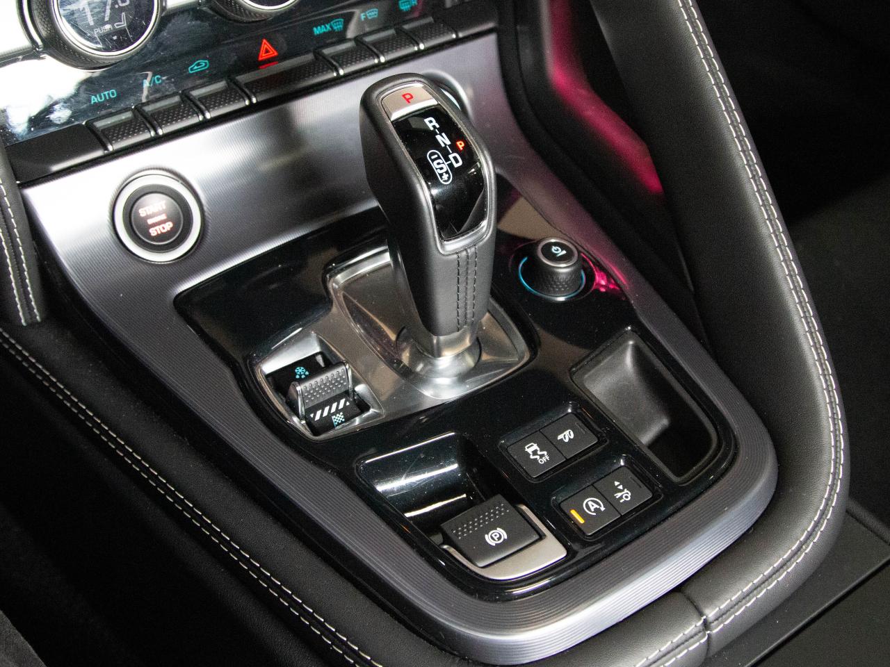 2022 Jaguar F-Type P575 R | COUPE | AWD | MERIDIAN | 20" RIM | PANO Photo