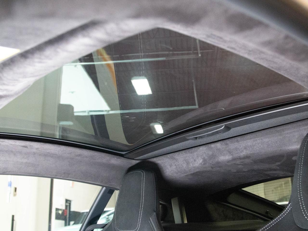 2022 Jaguar F-Type P575 R | COUPE | AWD | MERIDIAN | 20" RIM | PANO Photo